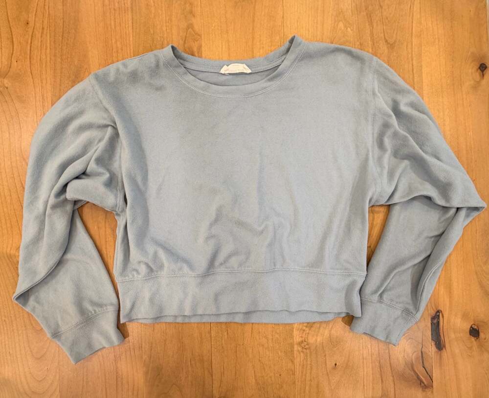 Double Zero Women's Light Blue Cropped Crew Neck Sweatshirt Size Large
